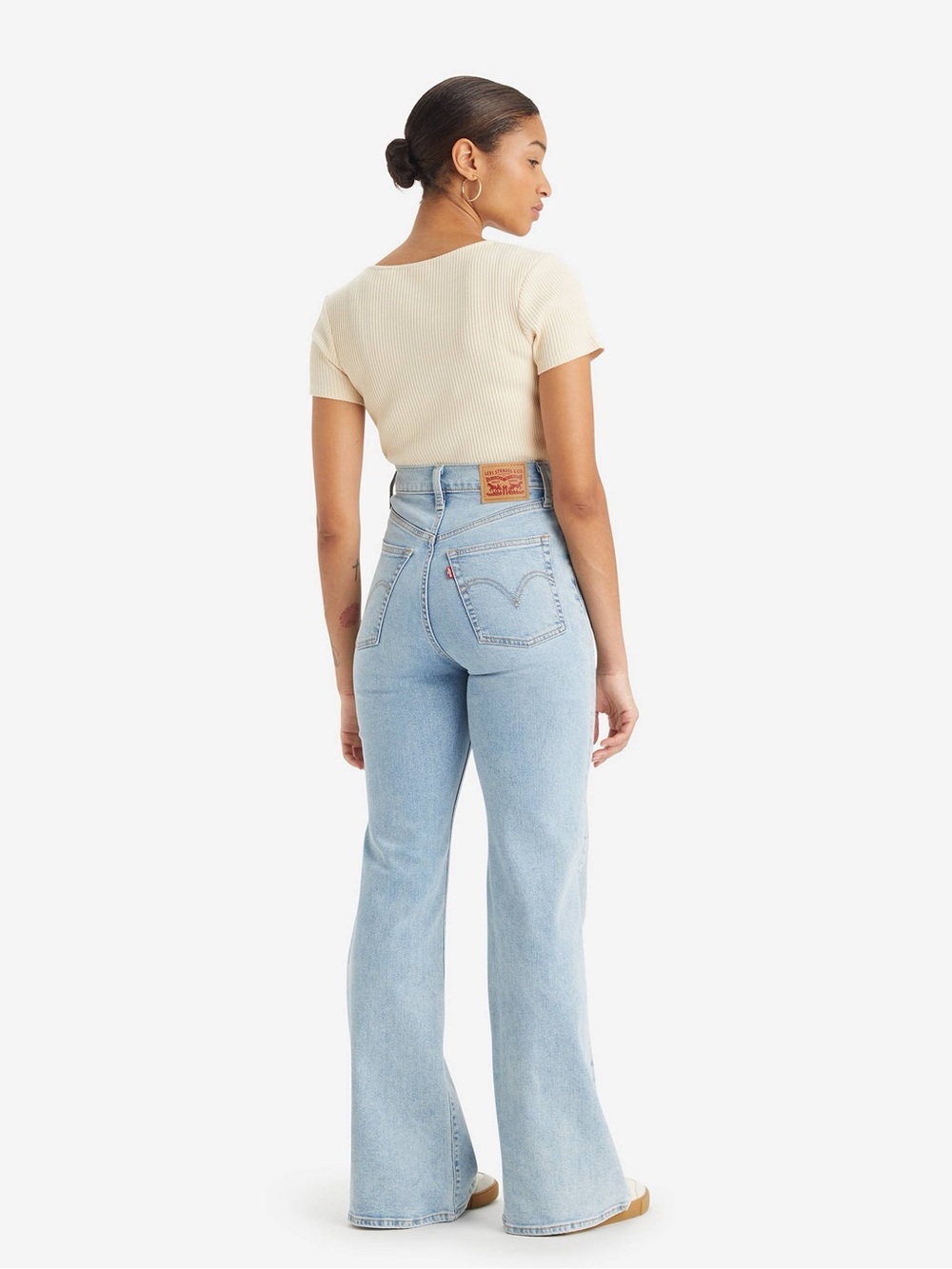 Levi’s Ribcage Bell Jeans